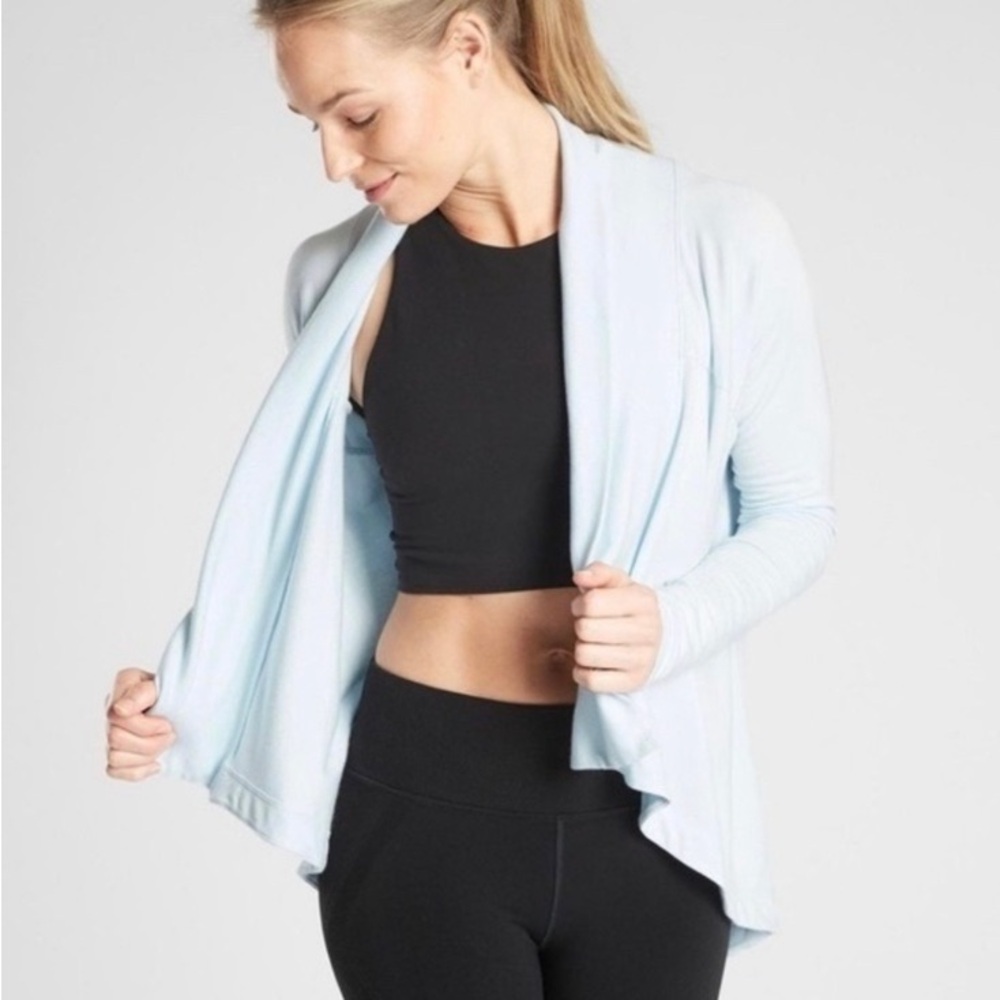 💙Athleta Nirvana Cardigan/Wrap, size S, light blue